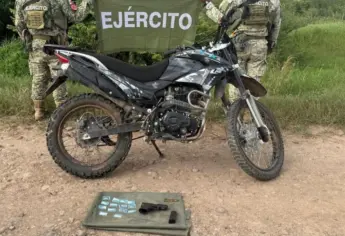Aseguran arma, municiones y presunta metanfetamina en el poblado El bolsón, Navolato