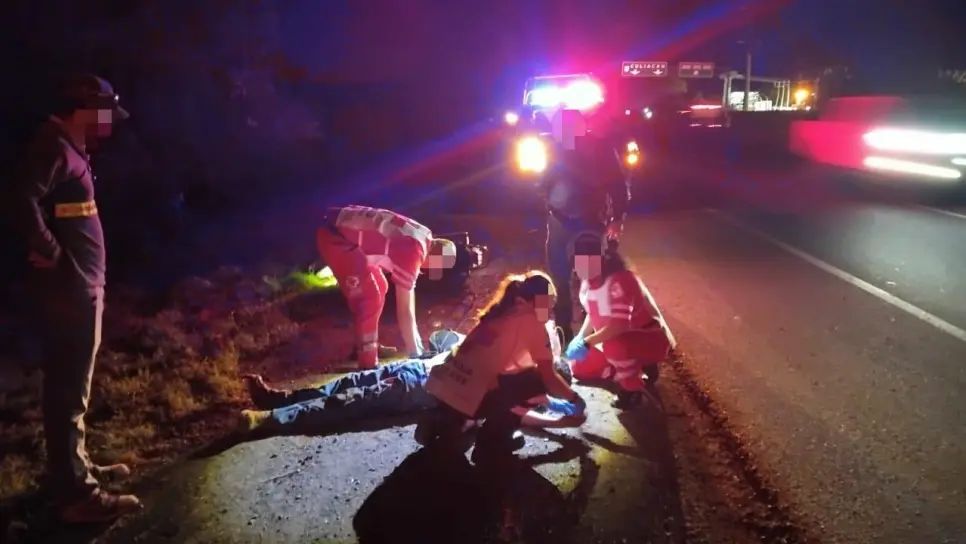Muere motociclista tras accidentarse en la México 15 en Juan José Ríos