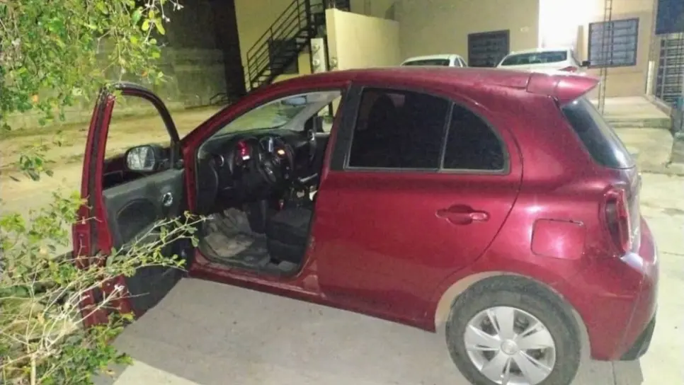 Localizan vehículo con una ametralladora y “ponchallantas” en su interior la Col. Albaterra, Culiacán Localizan vehículo con una ametralladora y “ponchallantas” en su interior la Col. Albaterra, Culiacán