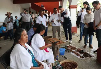 Adidas acude a Oaxaca para disculparse por polémicos huaraches