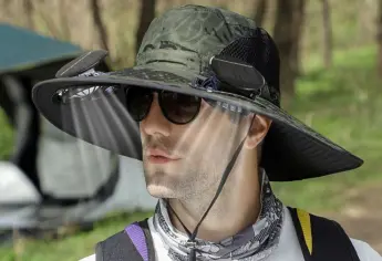 Sombrero con abanicos integrados, esta es la promoción del accesorio perfecto para el calor