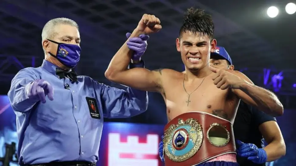 Eddie Hearn y El Vaquero Navarrete entre los invitados a la función del Sugar Núñez en Los Mochis