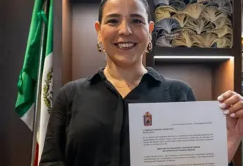 Juan de Dios Gámez nombra a María del Rosario Valdez Páez como directora de Inversiones y Gestión de Fondos del Municipio