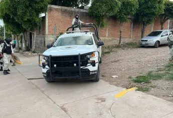 Ejecutan a vecino de la Rosario Uzarraga, en Culiacán, cuando estaba lavando el carro