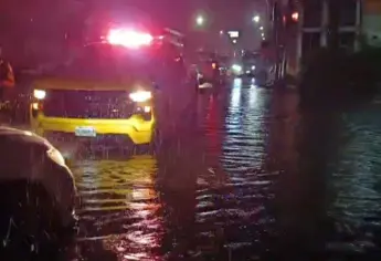 Fuerte lluvia y actividad eléctrica esta noche de miércoles en Culiacán