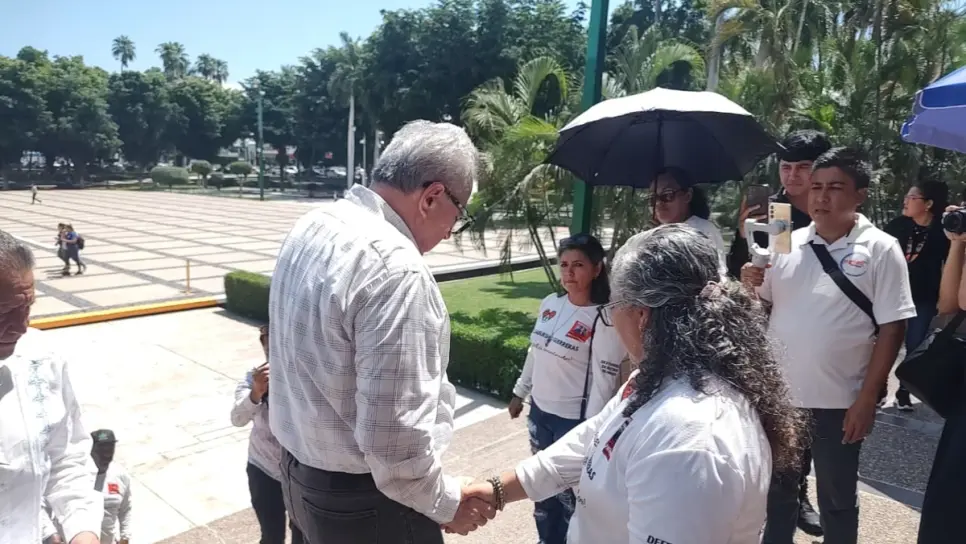 Rocha Moya atiende a madres de desaparecidos en el Palacio de Gobierno en Culiacán