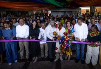 Rocha Moya entrega 2 millones de pesos para proyectos productivos indígenas