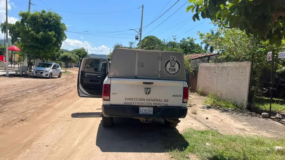 Ejecutan a balazos a dos sujetos en Tepuche, al norte de Culiacán Ejecutan a balazos a dos sujetos en Tepuche, al norte de Culiacán