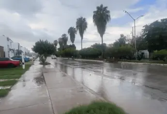 Llueve en Los Mochis con vientos moderados