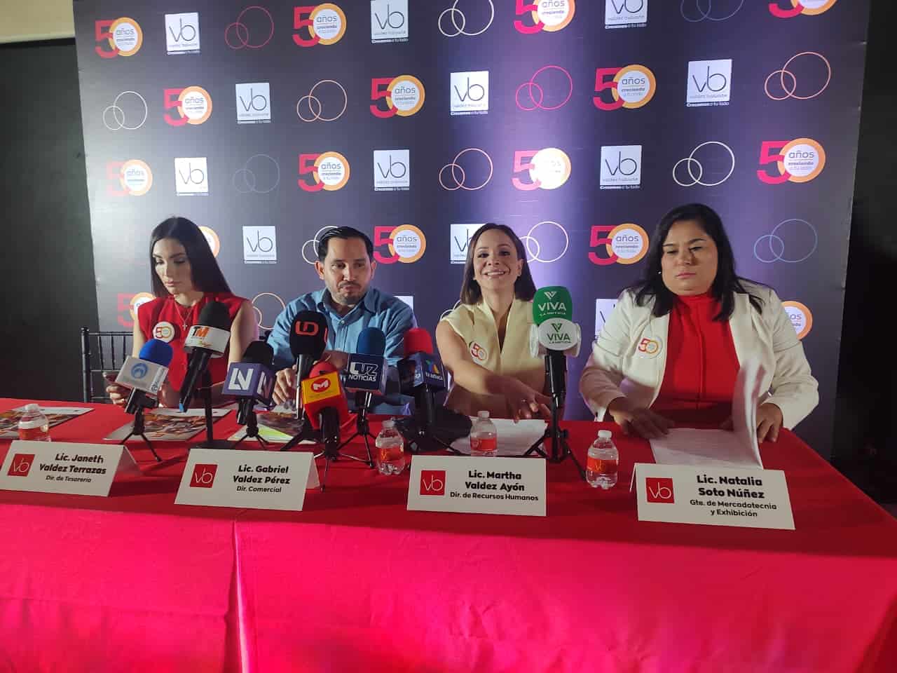 Mueblerías Valdez Baluarte celebra 50 años con eventos y promociones para sus clientes