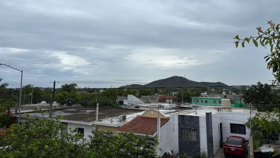 Mazatlán amanece con lluvias este domingo, ¿cuál es el pronóstico para el resto del día?