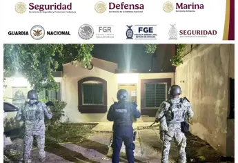 Varios rifles, cartuchos, cargadores y droga se aseguró en un cateo en Culiacán
