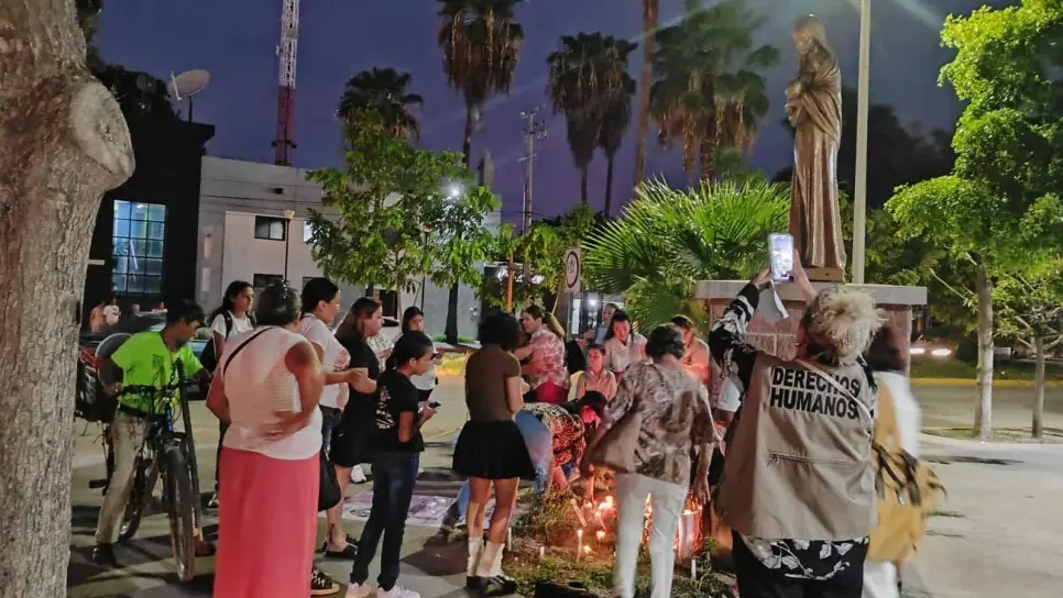 Familias realizan homenaje en Los Mochis por el Día Internacional de las Víctimas de Desaparición Forzada Familias realizan homenaje en Los Mochis por el Día Internacional de las Víctimas de Desaparición Forzada
