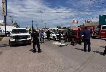 Mujer queda prensada tras fuerte choque en Los Mochis; la rescatan con las quijadas de la vida