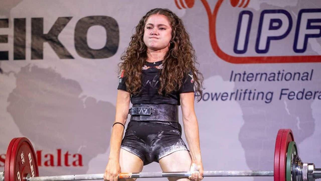 Sinaloense Aylin Cuevas gana medalla de oro en Campeonato Mundial de Levantamiento de Pesas Sinaloense Aylin Cuevas gana medalla de oro en Campeonato Mundial de Levantamiento de Pesas