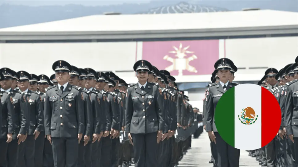 FOTO: La ceremonia concluyó con un desfile del cuerpo de cadetes.