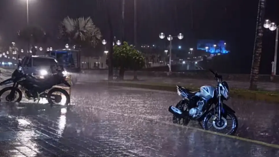 Tormenta genera fuertes lluvias en el sur de Sinaloa; en Mazatlán generan fuertes encharcamientos