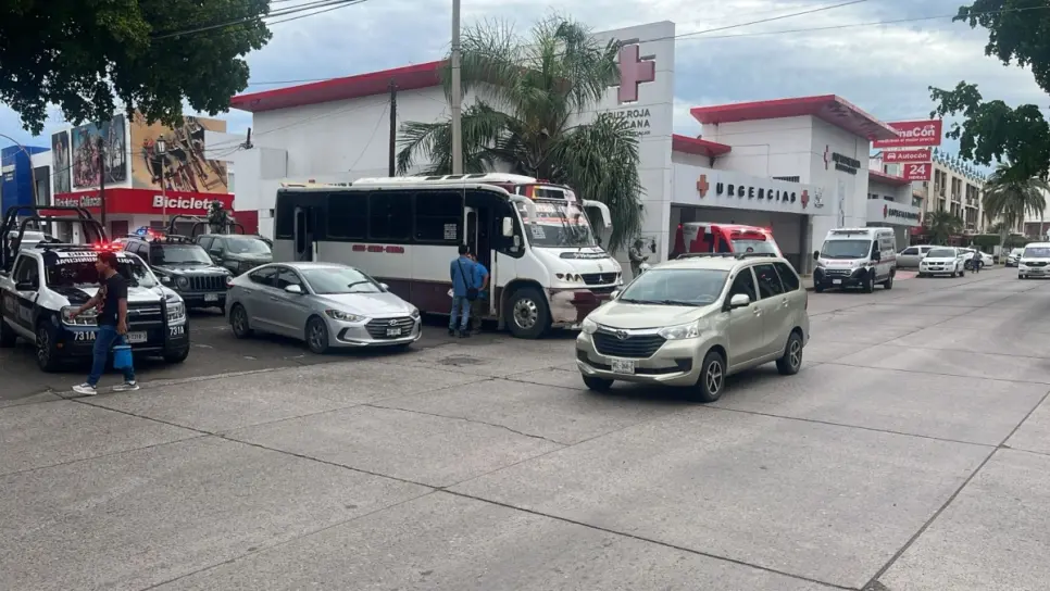 Balacera arriba de un camión urbano en Culiacán fue un intento de asalto: Feliciano Castro Balacera arriba de un camión urbano en Culiacán fue un intento de asalto: Feliciano Castro