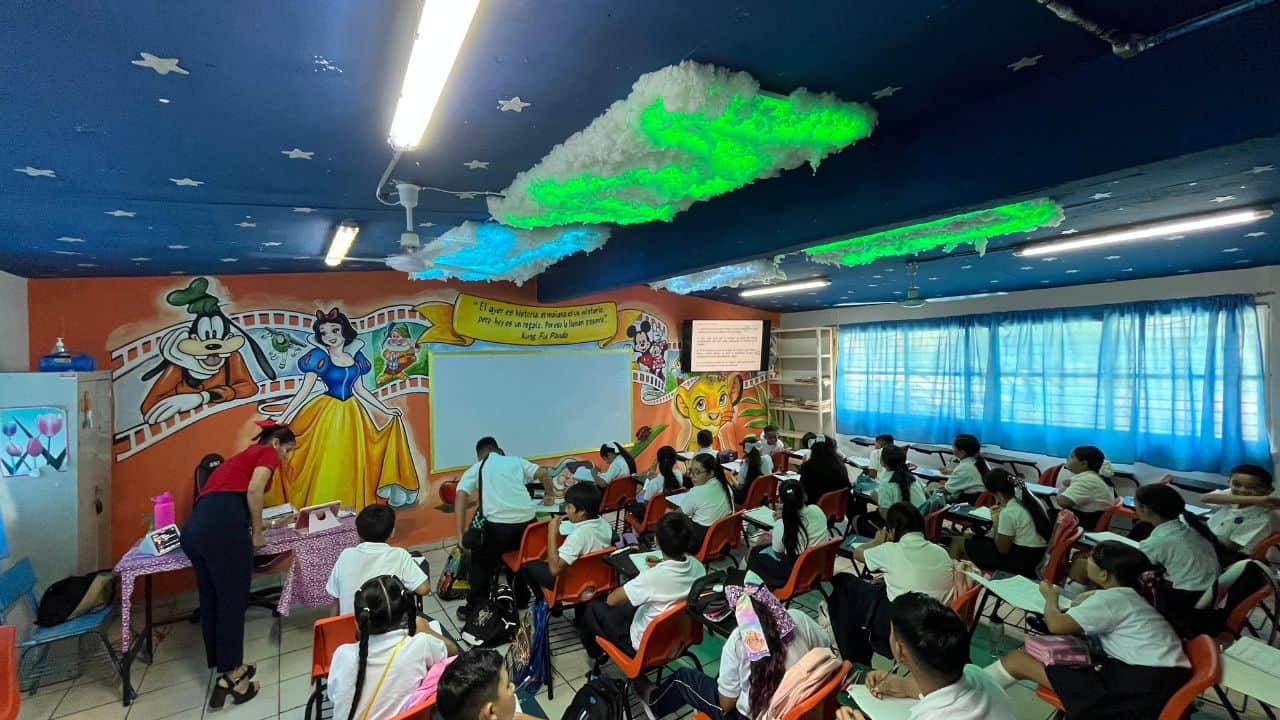 La magia de Disney llega a la primaria Ricardo Flores Magón de Mazatlán La magia de Disney llega a la primaria Ricardo Flores Magón de Mazatlán