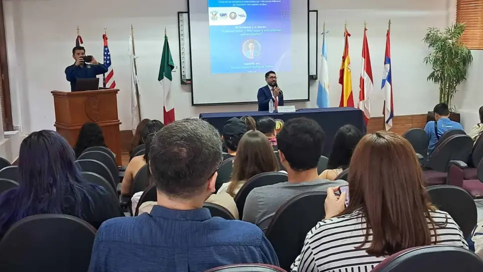 José Rodríguez imparte charla motivacional a estudiantes de la Universidad Autónoma de Sinaloa José Rodríguez imparte charla motivacional a estudiantes de la Universidad Autónoma de Sinaloa