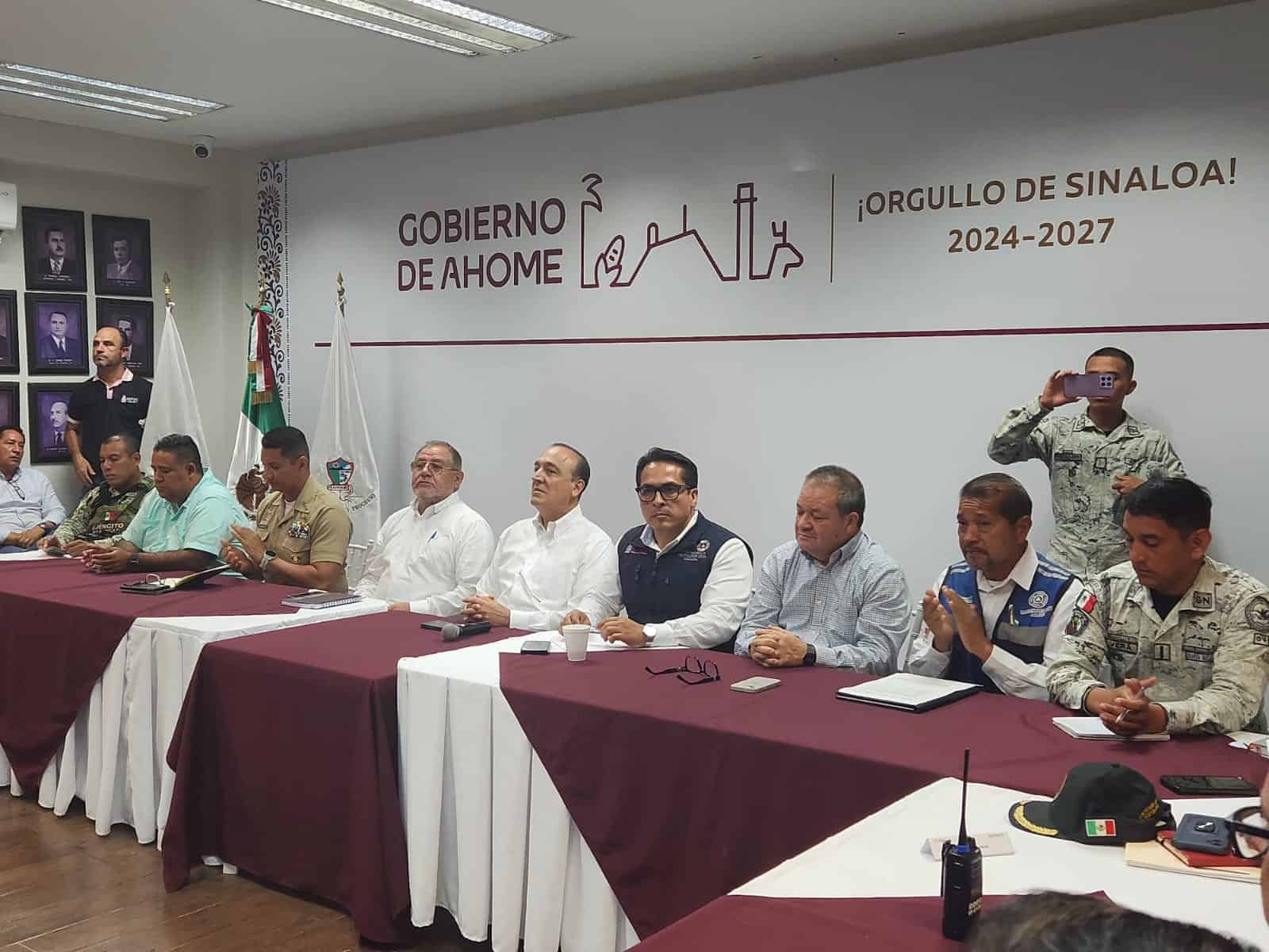 Huracán Lorena mantiene en alerta a Ahome ante riesgo de dirigirse a Sinaloa Huracán Lorena mantiene en alerta a Ahome ante riesgo de dirigirse a Sinaloa
