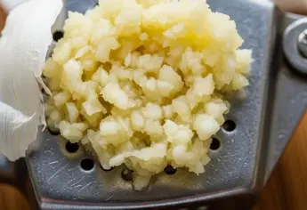 Profeco alerta: este utensilio de cocina desprende restos metálicos que podrían ser ingeridas 