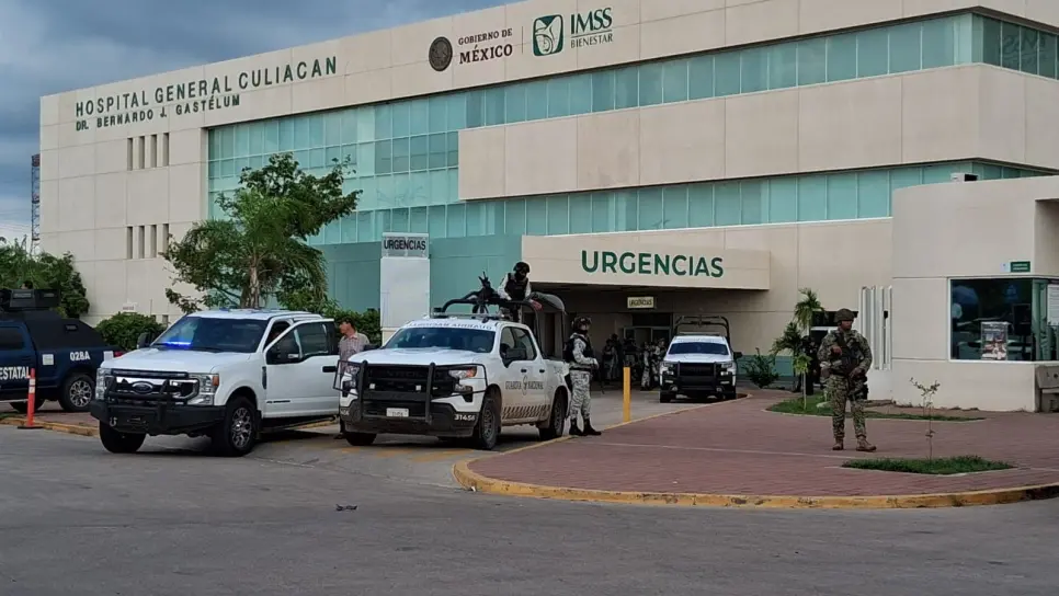 Secretario de Salud confirma que gatillero entró vestido de doctor al Hospital General de Culiacán Secretario de Salud confirma que gatillero entró vestido de doctor al Hospital General de Culiacán