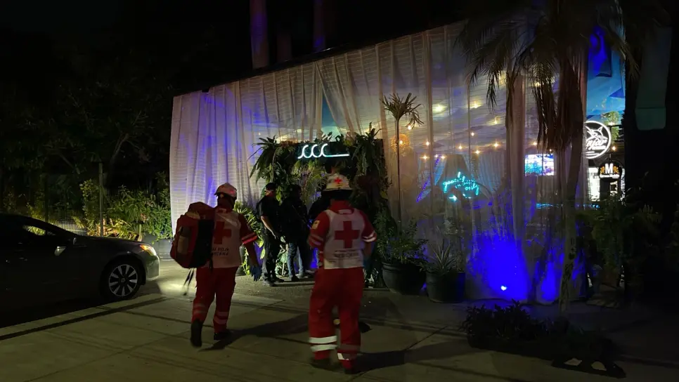 Asesinan a balazos a un bombero en un restaurante de la colonia Guadalupe, en Culiacán Asesinan a balazos a un bombero en un restaurante de la colonia Guadalupe, en Culiacán