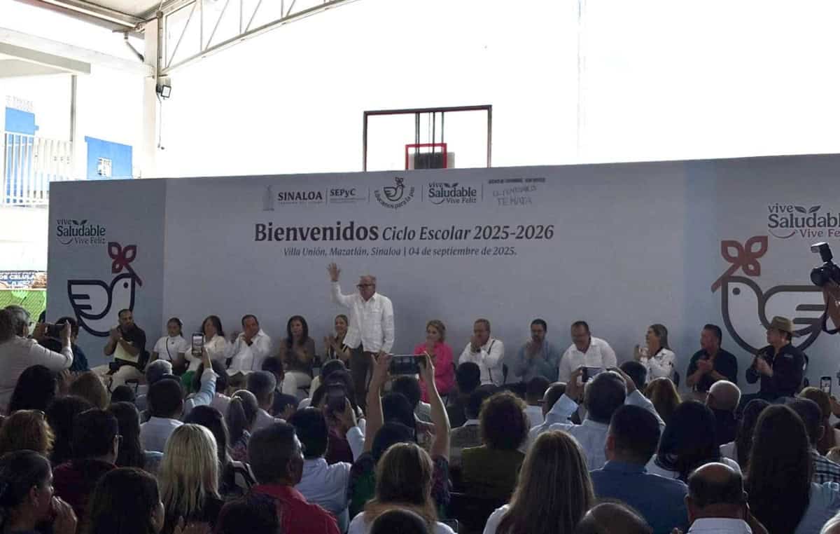 Rocha Moya arranca ciclo escolar 2025-2026 en Villa Unión para más de 562 mil estudiantes en Sinaloa