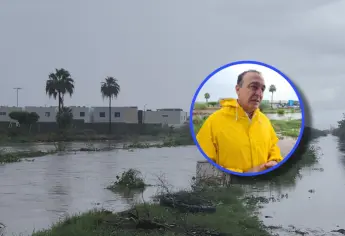 Dren Juárez, a punto de desbordarse tras lluvias en Los Mochis; alcalde superviza inundaciones