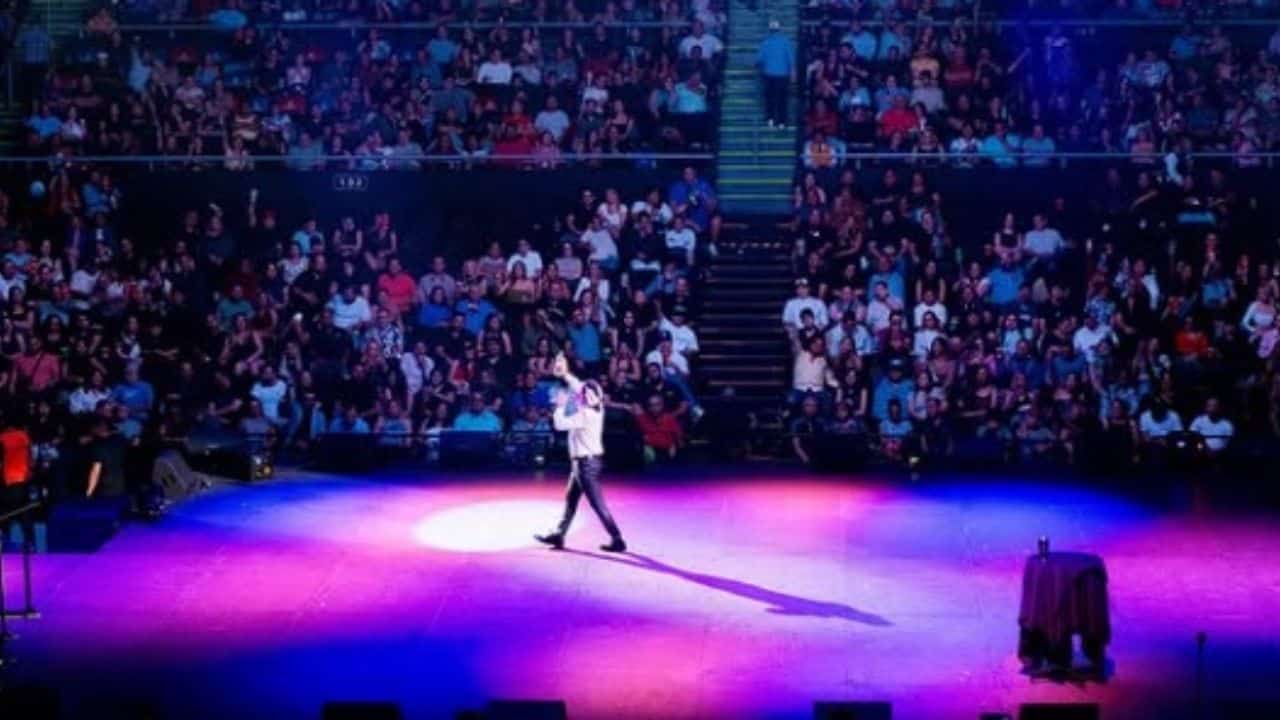 Brincos Dieras celebra 30 años de carrera con show inolvidable en Monterrey