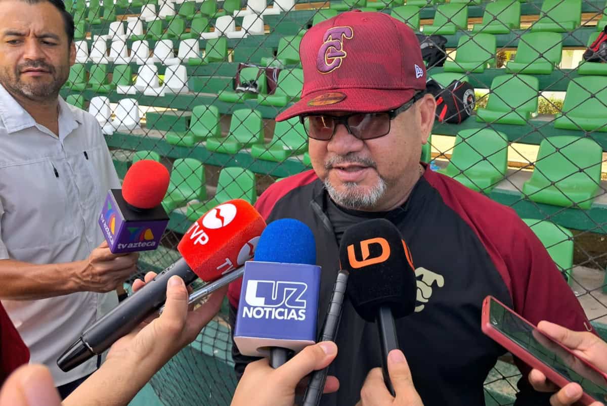 Julio Urías quiere jugar en Tomateros y en los próximos días tendremos detalles: Chapo Vizcarra