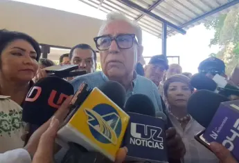 Rocha Moya promete solución definitiva al drenaje de Juan José Ríos