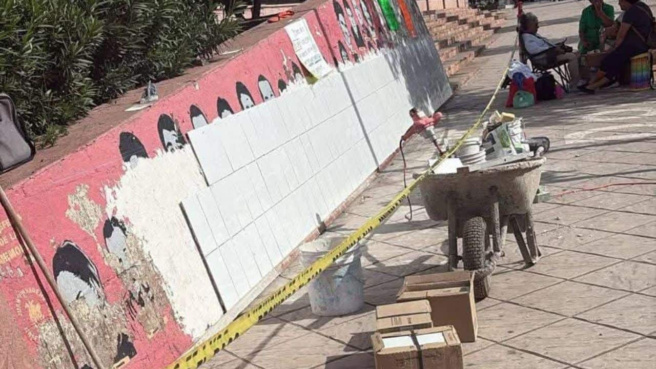 Sabuesos Guerreras repara mural de desaparecidos en la Catedral de Culiacán