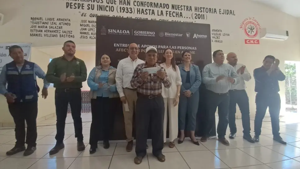 Arranca entrega de apoyos a familias damnificadas por lluvias de "Lorena" en Ahome Arranca entrega de apoyos a familias damnificadas por lluvias de "Lorena" en Ahome