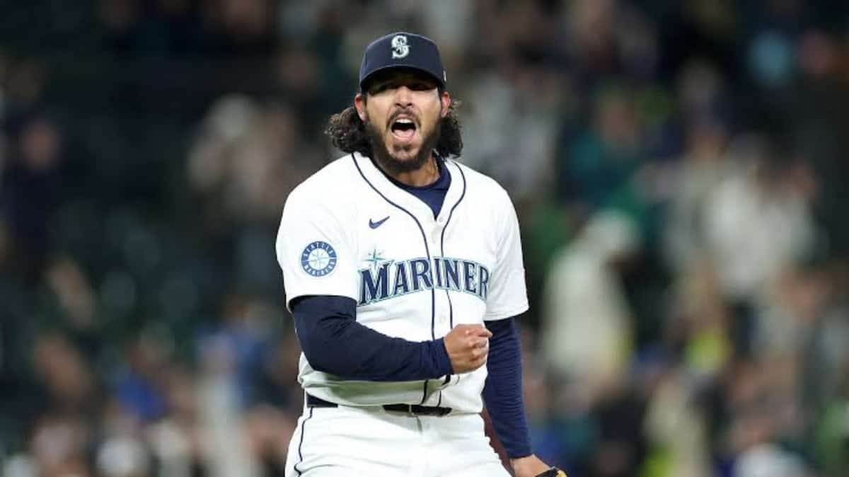 MLB: Andrés Muñoz llega a 33 salvamentos con Seattle en la temporada