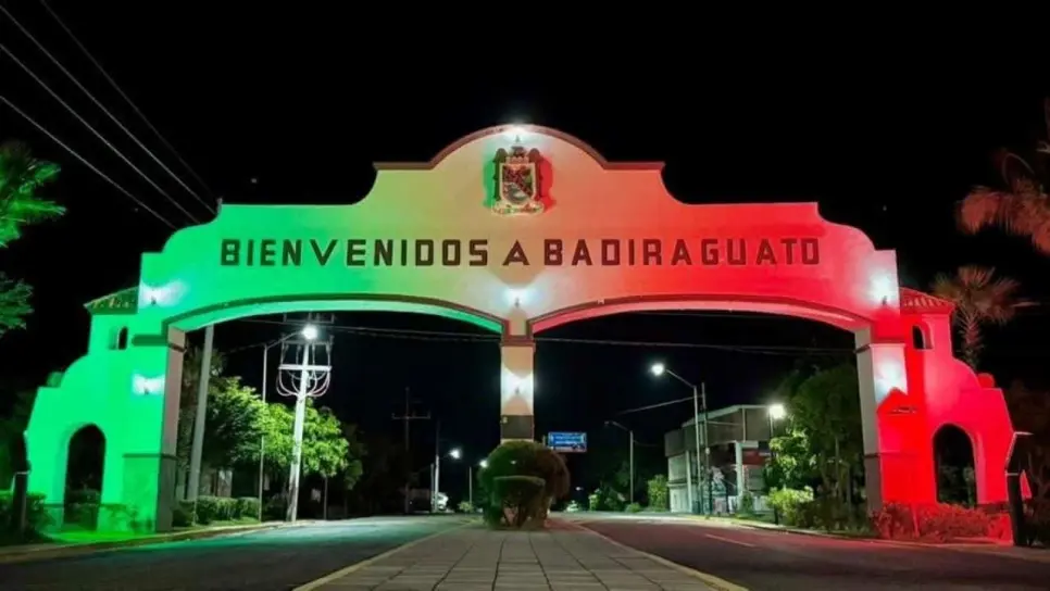 Badiraguato se pinta de colores patrios, se encuentra listo para festejar la Independencia de México