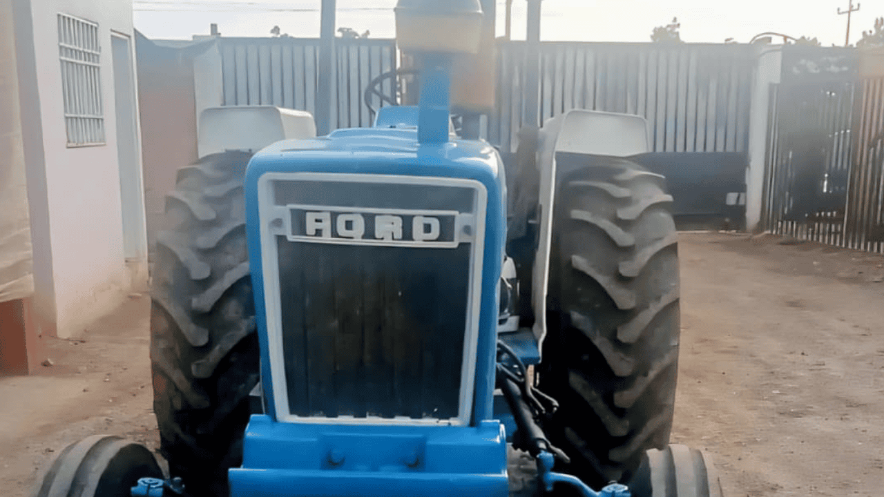 Aseguran tractor con reporte de robo en el municipio de Navolato Aseguran tractor con reporte de robo en el municipio de Navolato