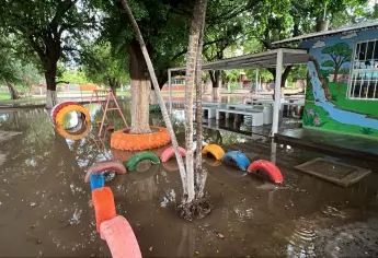 Más de 39 escuelas de Ahome suspenden clases tras inundaciones por lluvias