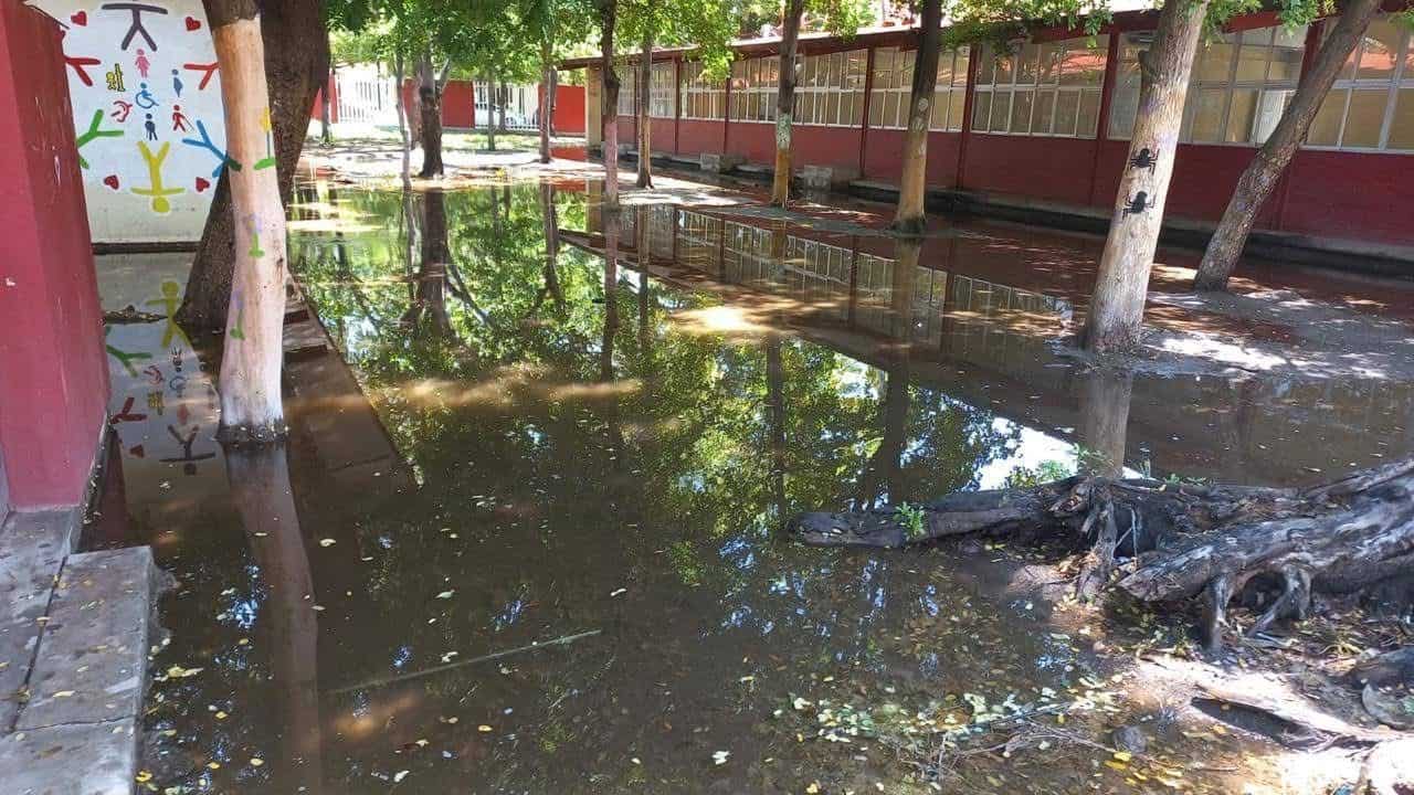 Clases en comunidades afectadas por lluvias en Ahome se definirán el jueves por la mañana