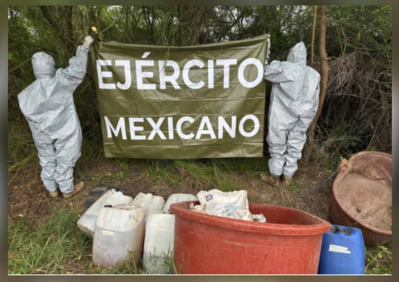 Aseguran y destruyen tres áreas de almacenamiento de químicos al sur de Sinaloa Aseguran y destruyen tres áreas de almacenamiento de químicos al sur de Sinaloa