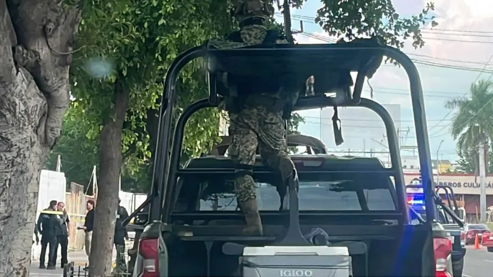 Asesinan a balazos a un hombre en expendio en la Cofradía de La Loma, Navolato
