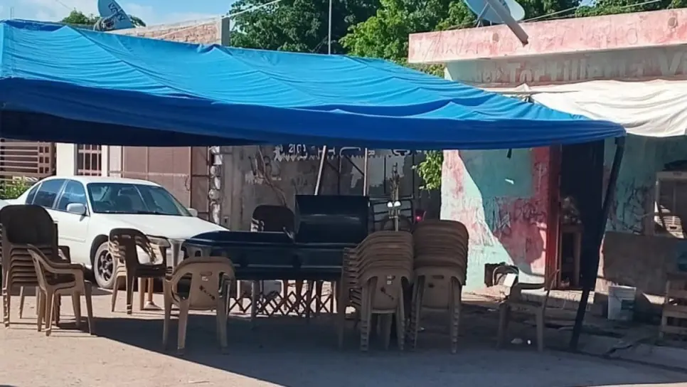 Conmueve velorio de Don Goyo en Los Mochis: ni flores ni velas; su viuda no tiene ni para café Conmueve velorio de Don Goyo en Los Mochis: ni flores ni velas; su viuda no tiene ni para café