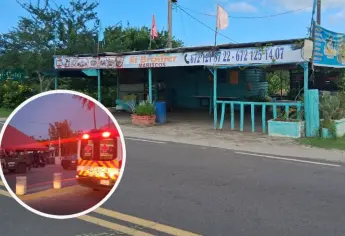 Frente a un restaurante de mariscos fue alcanzado por las balas el carro de la maestra Jesamel, en Altata, Navolato