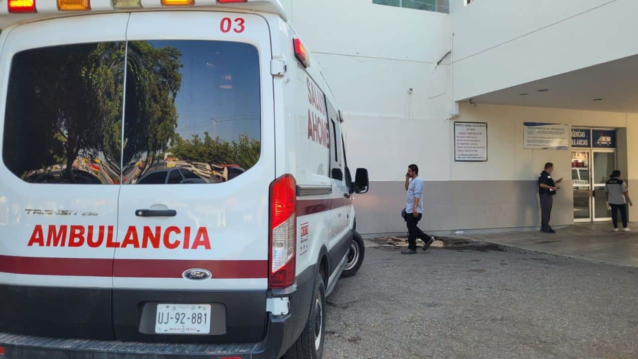 Hospitalizan a niños de tres años tras ingerir líquido de batería en Los Mochis