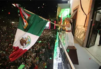 Asisten 15 mil personas al grito de independencia en Mazatlán; alcaldesa presume saldo blanco