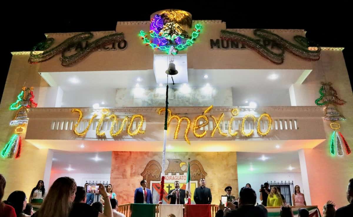 ¡Viva Badiraguato! José Paz López encabeza tradicional Grito de Independencia