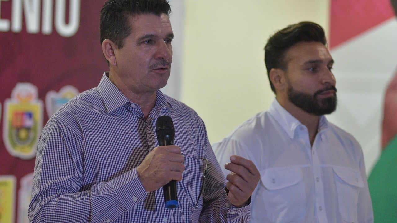 ¿Quién es Armando Camacho nuevo titular del ISDE?