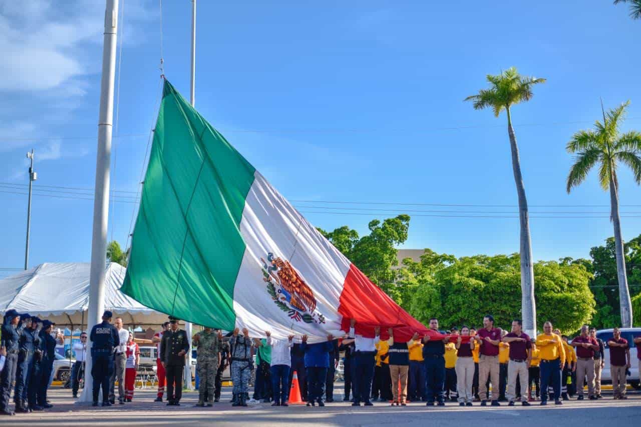 Con izamiento de bandera, Ahome conmemora Día Nacional de Protección Civil