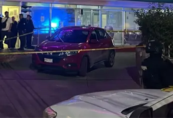 Joven herido de bala llega por sus propios medios a un hospital en Culiacán